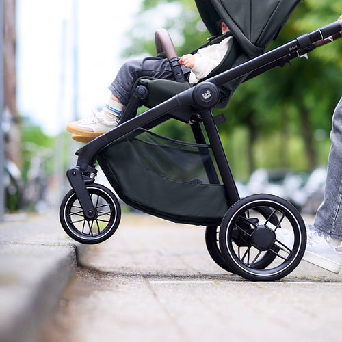 Maxi-Cosi Oxford Stroller - Stylish & Functional with Spacious Seat, Ergonomic Recline, Compact Fold, Puncture-Proof Wheels, Travel System Compatibility - Essential Black